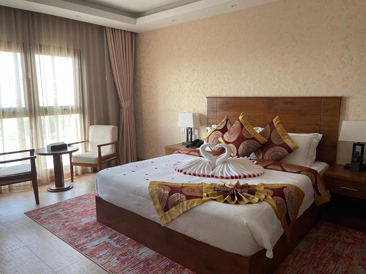 Alsahwa Hotel Seeb Buitenkant foto
